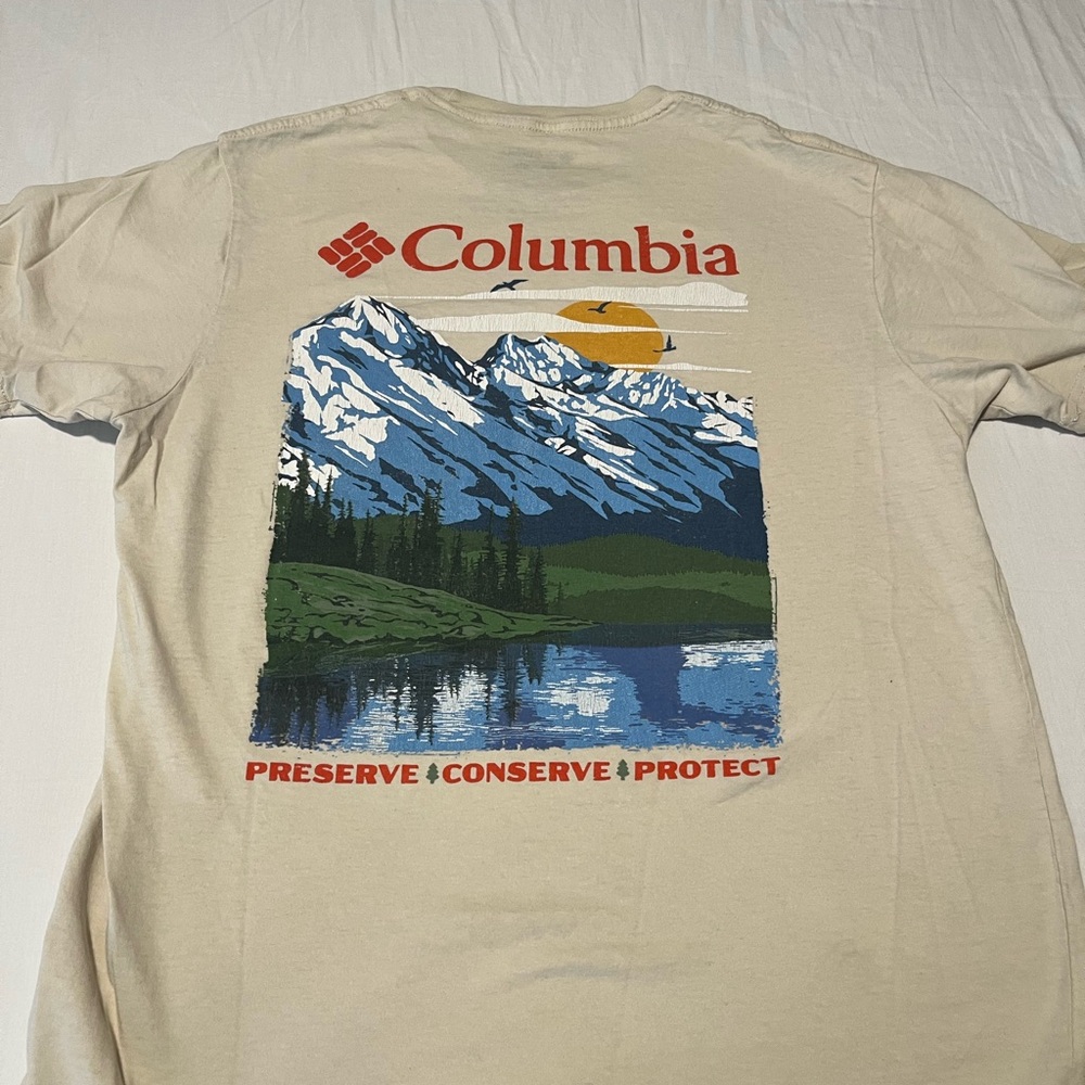 Columbia Men's Beige Mountain Graphic Tee